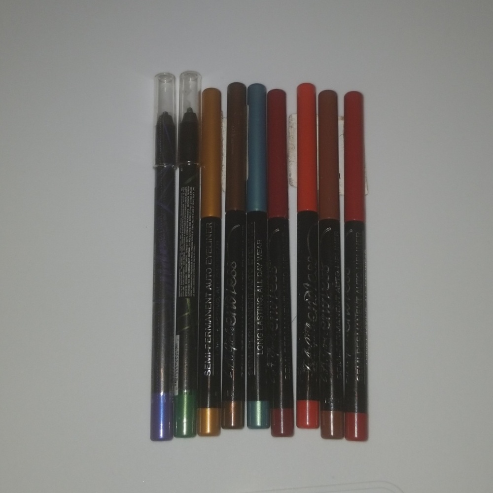 Set of 9 various liners by la girl!